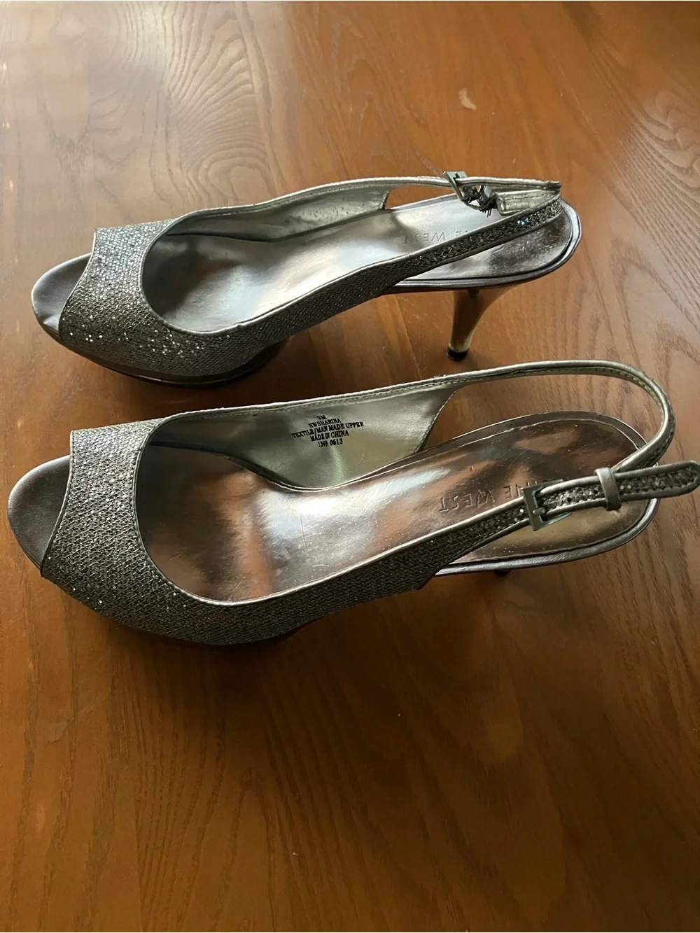 Nine West Women’s Sharon’s Metallic Silver Slingback Peep-Toe Heels Size 9